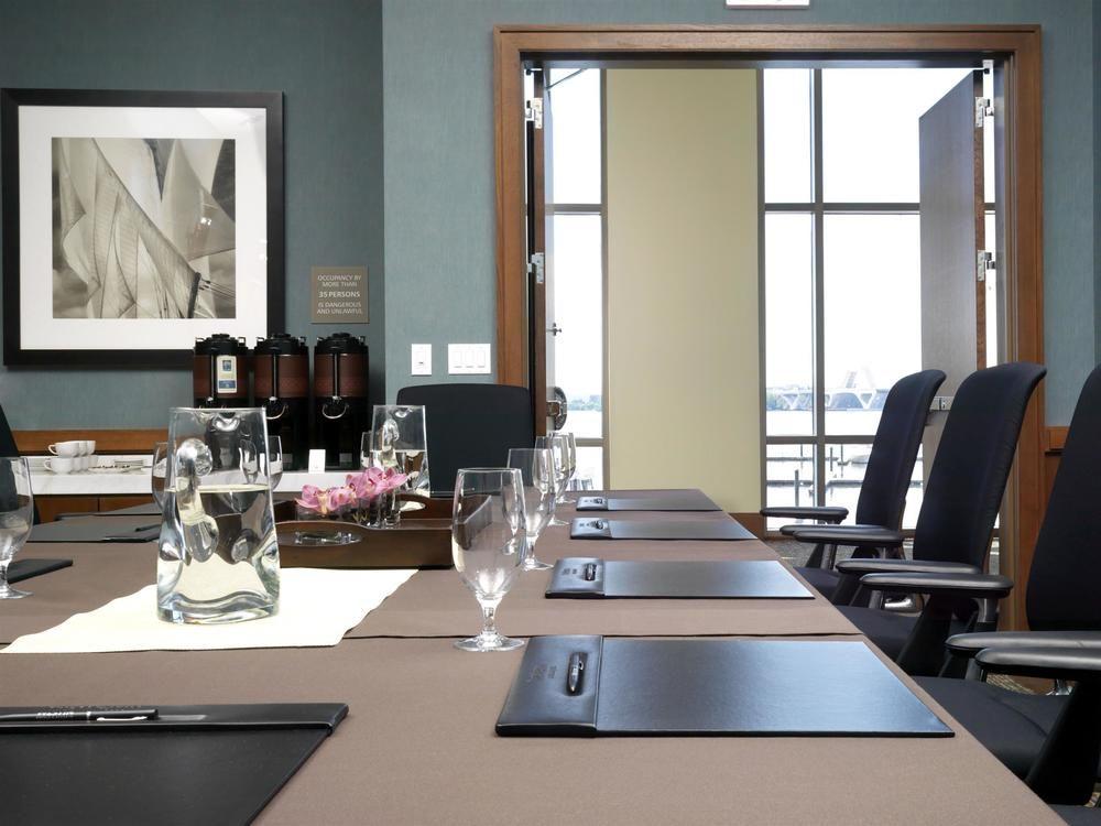 The Westin Washington National Harbor Hotel Bagian luar foto