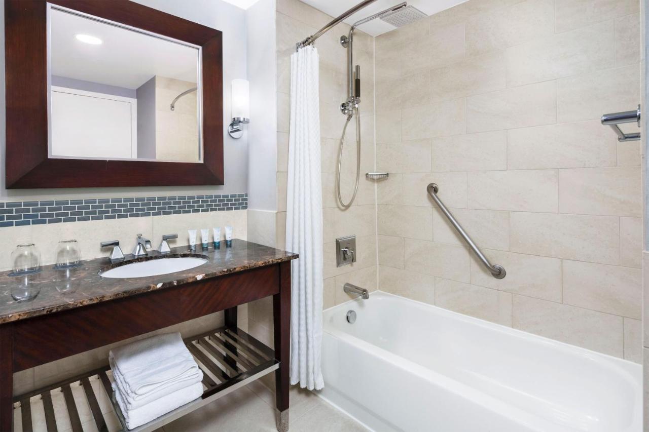 The Westin Washington National Harbor Hotel Bagian luar foto