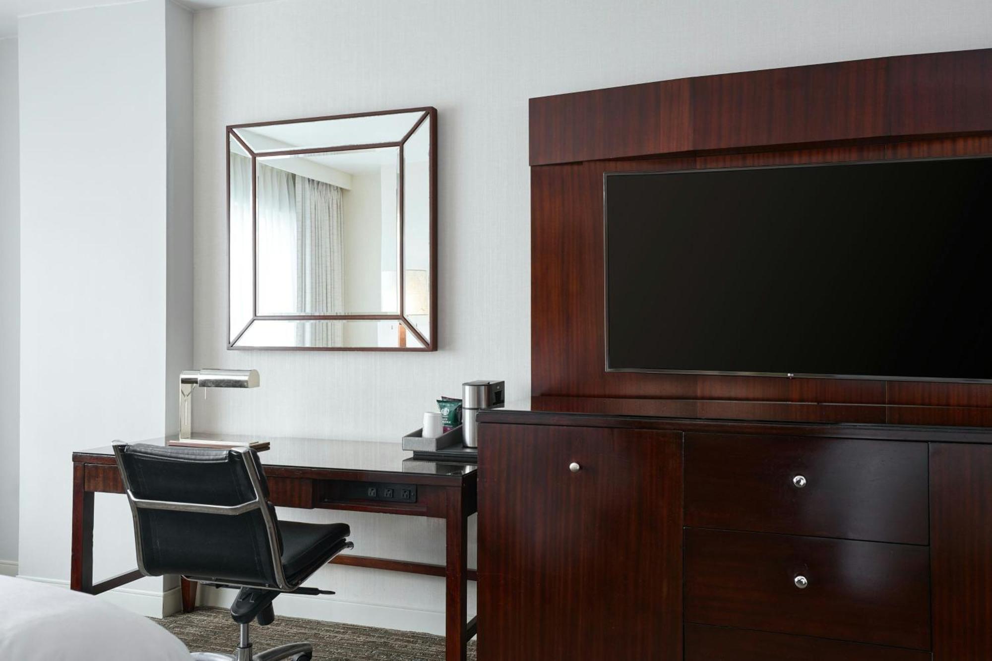 The Westin Washington National Harbor Hotel Bagian luar foto