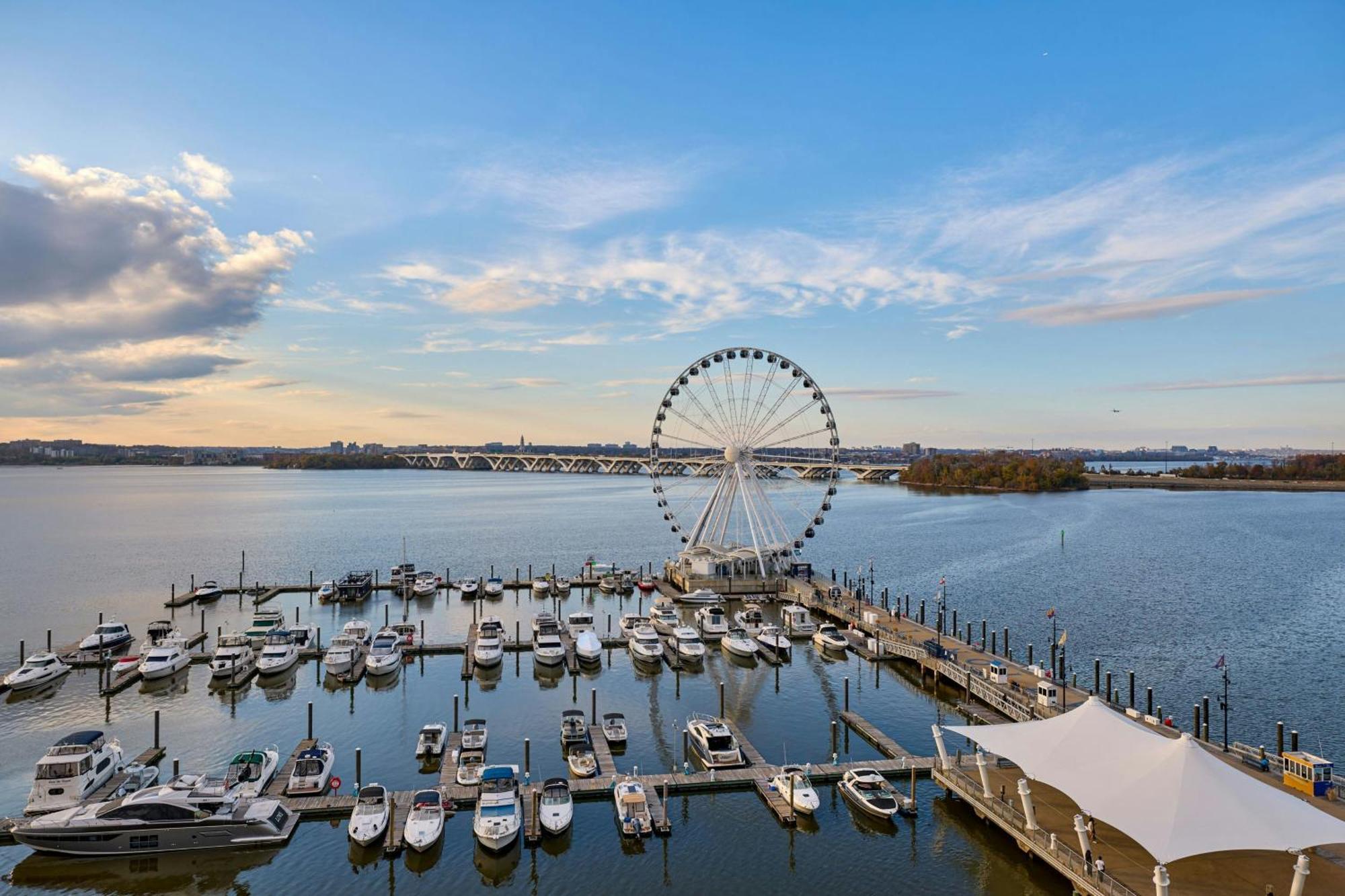 The Westin Washington National Harbor Hotel Bagian luar foto
